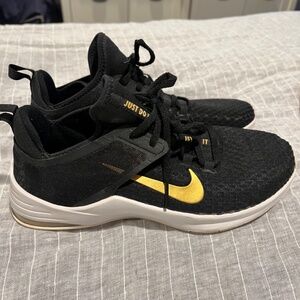 Nike Women's Air Max Bella TR 2 Black AQ7492 001 Athletic Sneaker Shoes Size 9